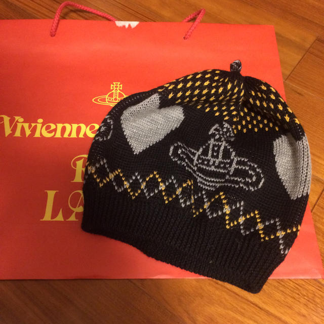 Vivienne Westwood(ヴィヴィアンウエストウッド)のほぼ未使用☆ヴィヴィアンニット帽 レディースの帽子(ニット帽/ビーニー)の商品写真