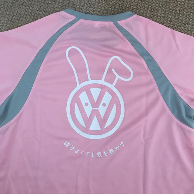 Volkswagen(フォルクスワーゲン)の新品　限定非売品　フォルクスワーゲン　オリジナルランナーTシャツピンク レディースのトップス(Tシャツ(半袖/袖なし))の商品写真