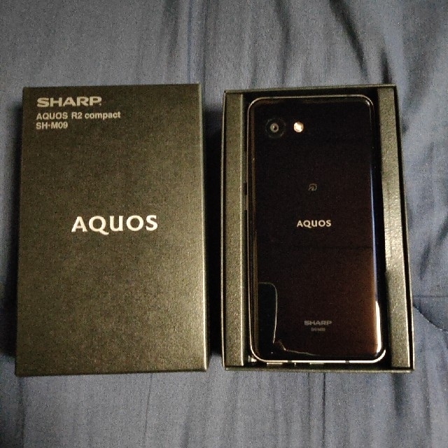 AQUOS - AQUOS R2 compact sh-m09の通販 by G.G's shop｜アクオスならラクマ