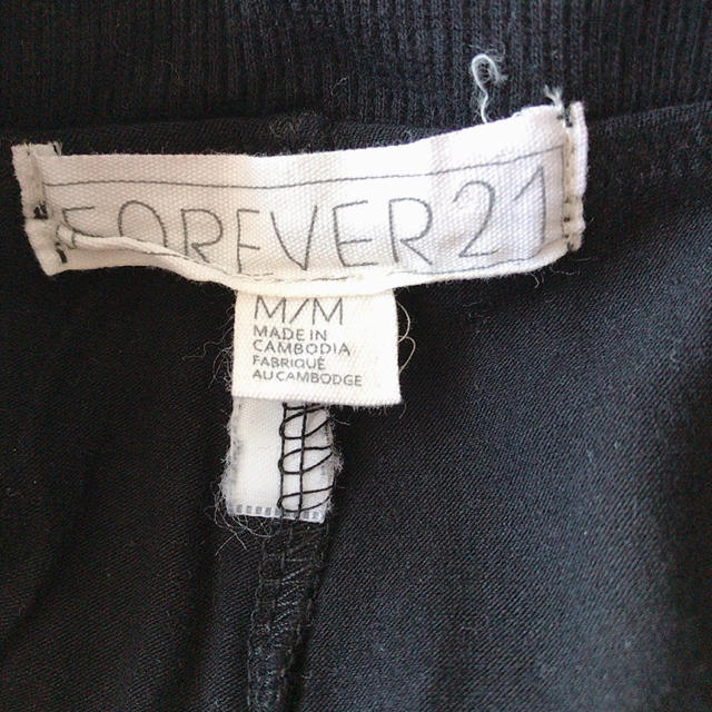 FOREVER 21(フォーエバートゥエンティーワン)の【forever21】ヨガ・ストレッチパンツ スポーツ/アウトドアのトレーニング/エクササイズ(ヨガ)の商品写真