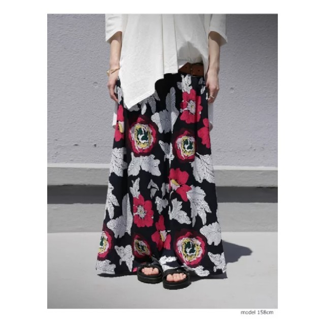 antiqua(アンティカ)のヌマッチ様専用。アンティカ レトロ花柄スカート レディースのスカート(ロングスカート)の商品写真