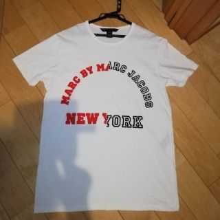 マークバイマークジェイコブス(MARC BY MARC JACOBS)のsale✸お値下げ中！　マークジェイコブス　半袖　Tシャツ　白(Tシャツ/カットソー(半袖/袖なし))