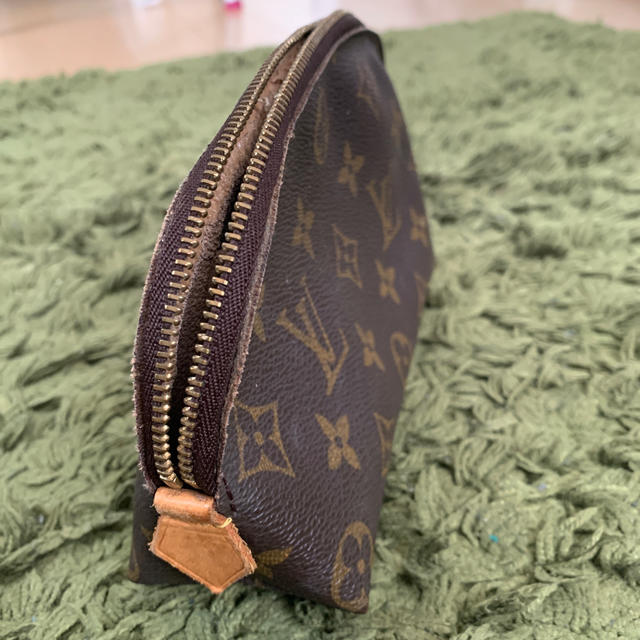 LOUIS VUITTON(ルイヴィトン)のルイヴィトンポーチ レディースのファッション小物(ポーチ)の商品写真