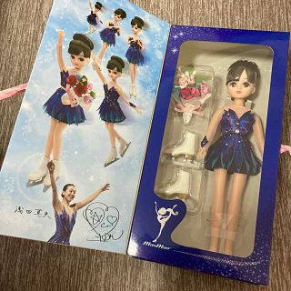 タカラトミーアーツ(T-ARTS)の新品未使用りかちゃん浅田真央コラボ人形アイススケートフィギュア(ぬいぐるみ/人形)