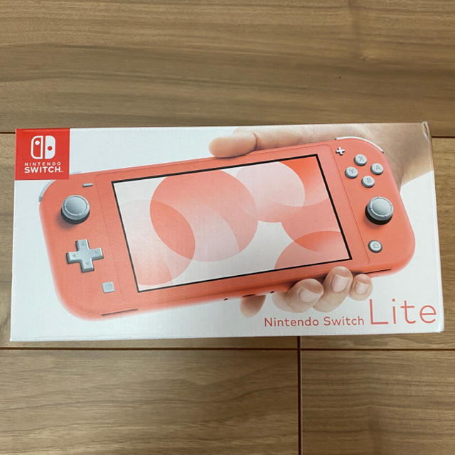 Nintendo Switch(ニンテンドースイッチ)のNintendo Switch Lite コーラル  エンタメ/ホビーのゲームソフト/ゲーム機本体(携帯用ゲーム機本体)の商品写真