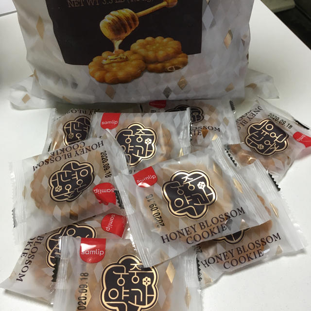 コストコ ハニーブロッサムクッキー 10個 韓国 お菓子 おやつ おつまみ コストコの通販 By アンディ Shop コストコならラクマ