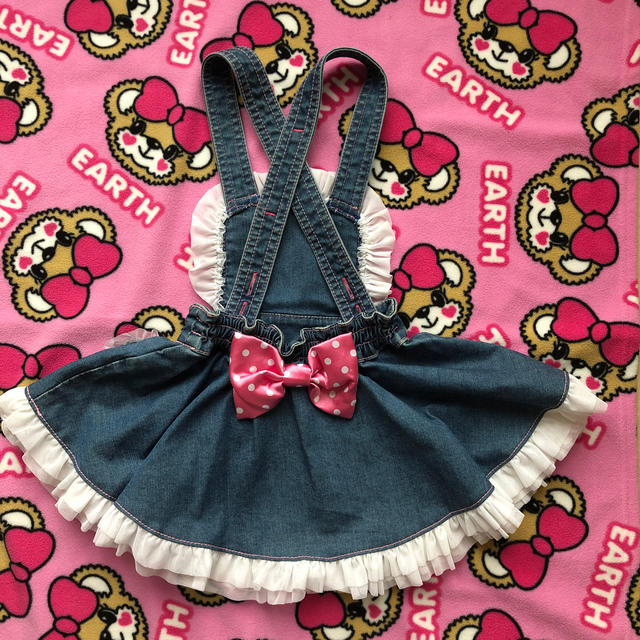 EARTHMAGIC(アースマジック)のジャンスカ☆100㌢ キッズ/ベビー/マタニティのキッズ服女の子用(90cm~)(スカート)の商品写真