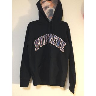 シュプリーム(Supreme)のビックロゴ！(パーカー)