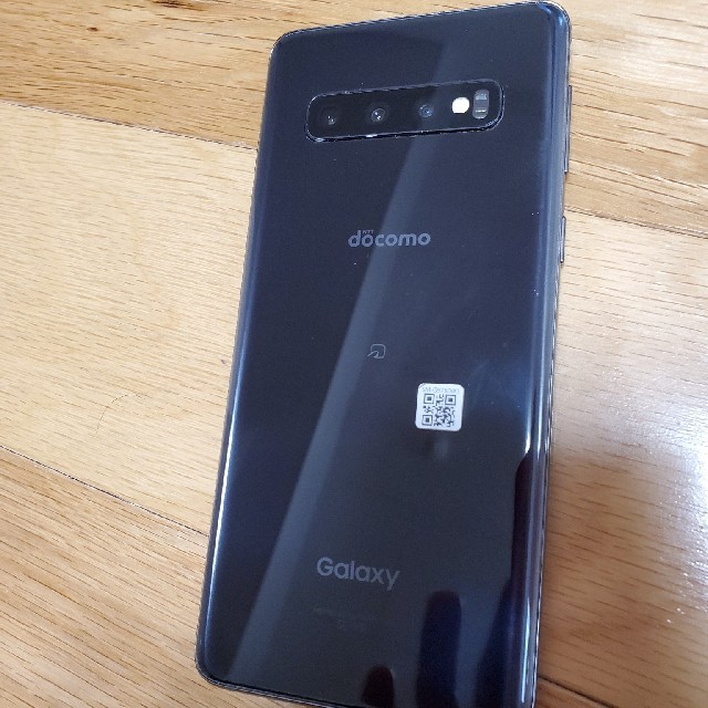 SAMSUNG(サムスン)のGalaxy S10 Prism Black 128 GB docomo版 スマホ/家電/カメラのスマートフォン/携帯電話(スマートフォン本体)の商品写真