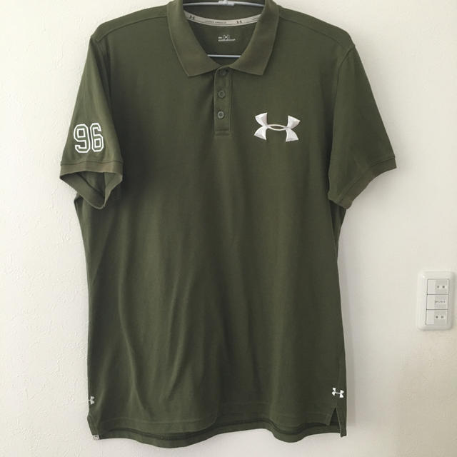 UNDER ARMOUR(アンダーアーマー)のアンダーアーマー　半袖ポロシャツ　モスグリーンXXL 2xl メンズのトップス(ポロシャツ)の商品写真