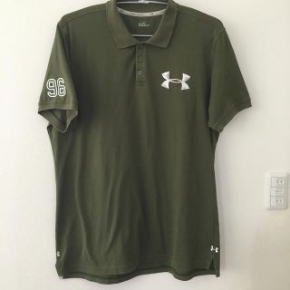 アンダーアーマー(UNDER ARMOUR)のアンダーアーマー　半袖ポロシャツ　モスグリーンXXL 2xl(ポロシャツ)