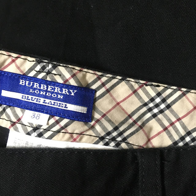 BURBERRY BLUE LABEL(バーバリーブルーレーベル)のBURBERRY LONDON BLUE LABEL  パンツ レディースのパンツ(クロップドパンツ)の商品写真