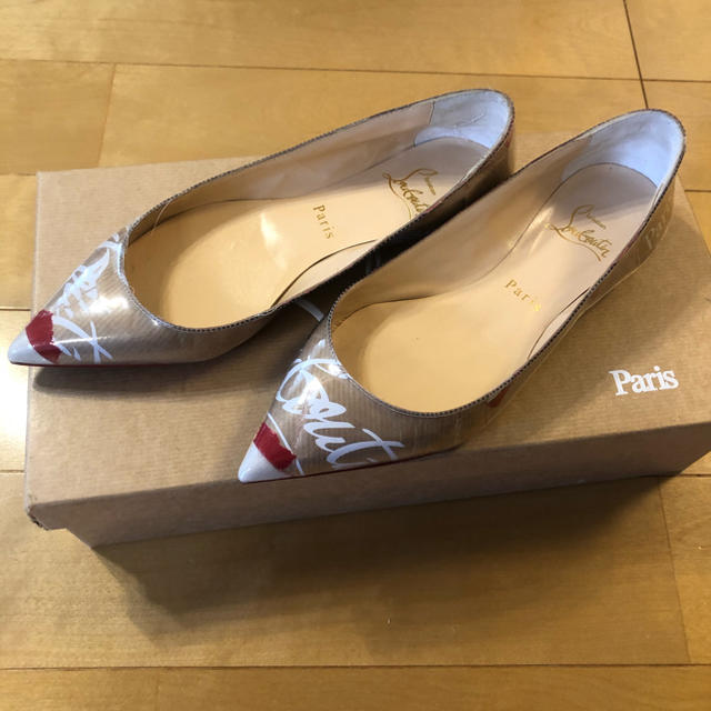 Christian Louboutin(クリスチャンルブタン)のoceamoonさま専用　クリスチャンルブタン　フラットパンプス　35.5 レディースの靴/シューズ(バレエシューズ)の商品写真