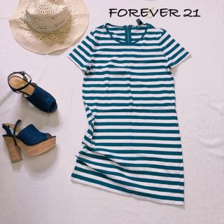 フォーエバートゥエンティーワン(FOREVER 21)の新品⭐︎深緑×白⭐︎ボーダーワンピース⭐︎フォーエバー21(ひざ丈ワンピース)