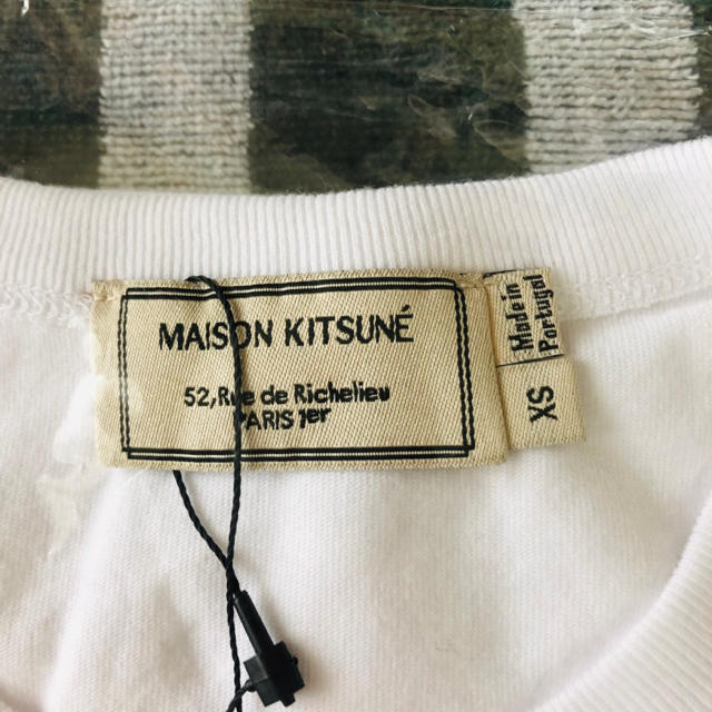 MAISON KITSUNE'(メゾンキツネ)の<最安価格> メゾンキツネ トリコロールパッチ🇫🇷 XSサイズ！ メンズのトップス(Tシャツ/カットソー(半袖/袖なし))の商品写真