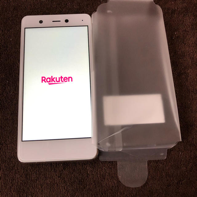 Rakuten(ラクテン)のRakuten mini WHITE スマホ/家電/カメラのスマートフォン/携帯電話(スマートフォン本体)の商品写真