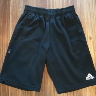 アディダス(adidas)のアディダス　ハーフパンツ(ハーフパンツ)