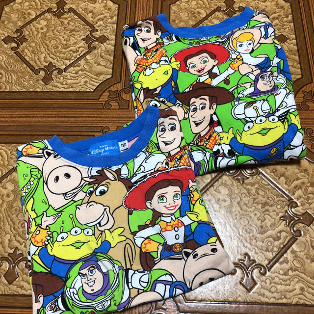 Disney(ディズニー)のトイストーリーTシャツ 120 130 兄弟お揃い キッズ/ベビー/マタニティのキッズ服男の子用(90cm~)(Tシャツ/カットソー)の商品写真