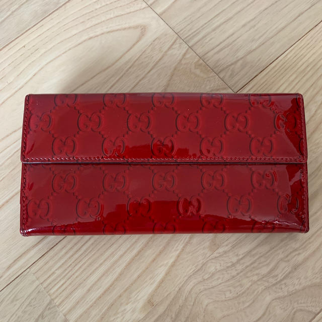 Gucci(グッチ)のGUCCI 長財布　赤 レディースのファッション小物(財布)の商品写真