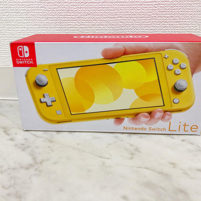 Nintendo Switch Lite イエロー　新品未開封　保証つき　即日