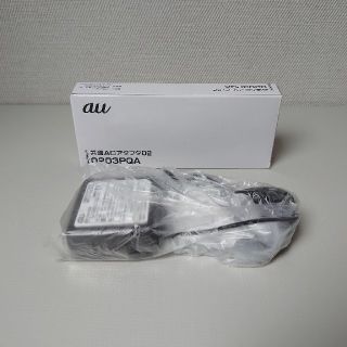 エーユー(au)のau 共通ACアダプタ02  0203PQA(バッテリー/充電器)