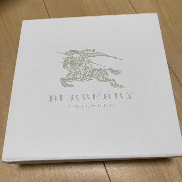 BURBERRY - 新品未使用箱付Burberry ロンパースセットの通販 by カバッロ's shop｜バーバリーならラクマ