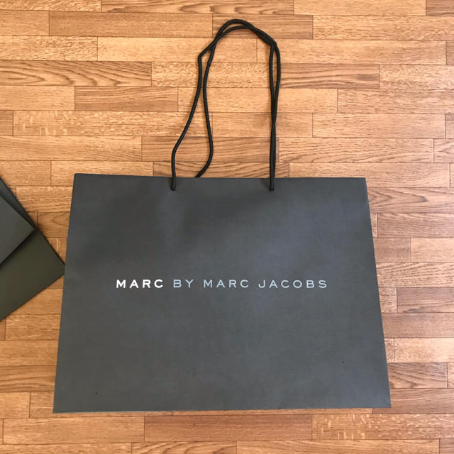 MARC BY MARC JACOBS(マークバイマークジェイコブス)のマークバイマークジェイコブス　紙袋 レディースのバッグ(トートバッグ)の商品写真