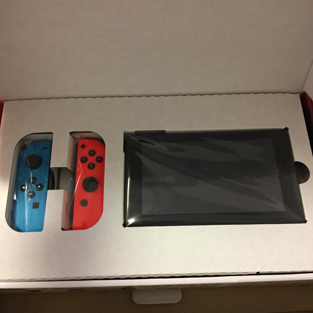 Nintendo Switch(ニンテンドースイッチ)のNintendo Switch JOY-CON(L) ネオンブルー/(R) ネオ エンタメ/ホビーのゲームソフト/ゲーム機本体(家庭用ゲーム機本体)の商品写真