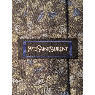 サンローラン(Saint Laurent)の【Yves Saint Laurent】美品　ネクタイ　光沢感ある花柄(ネクタイ)