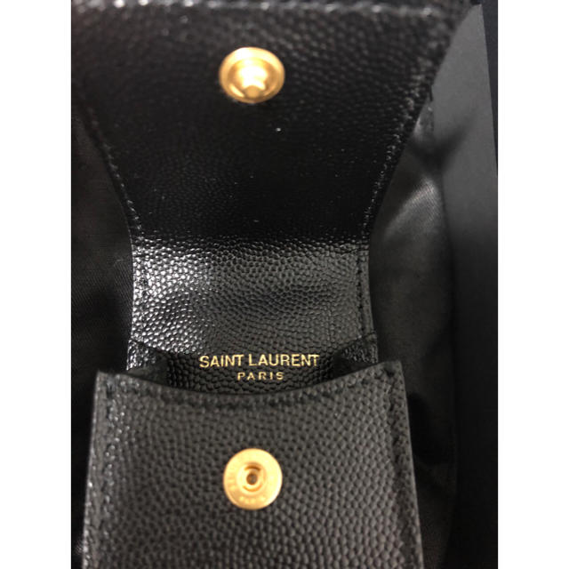 Saint Laurent(サンローラン)の★超破格セール★ 大人気　サンローラン  AirPodsケース スマホ/家電/カメラのオーディオ機器(ヘッドフォン/イヤフォン)の商品写真