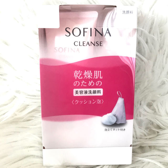 SOFINA(ソフィーナ)のお値引き！ソフィーナ 乾燥肌のためのクッション泡 美容液洗顔 コスメ/美容のスキンケア/基礎化粧品(洗顔料)の商品写真