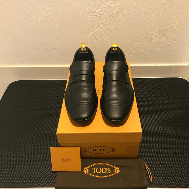 トッズ（TOD'S）ローファー ビジネスシューズ