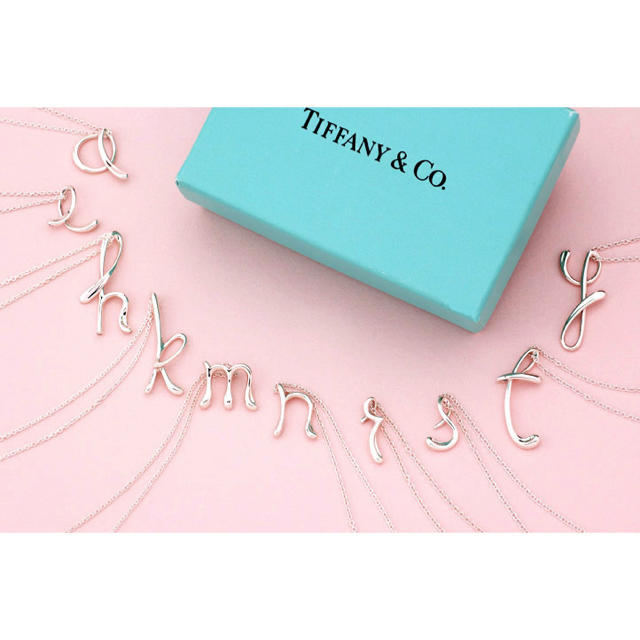 特別セーフ Tiffany & Co. - 日本未入荷!! ☆ Tiffany & Co ☆ イニシャル ペンダント☆r ネックレス