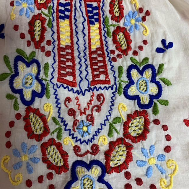 DENIM DUNGAREE(デニムダンガリー)のデニムダンガリー　刺繍ブラウス レディースのトップス(シャツ/ブラウス(長袖/七分))の商品写真