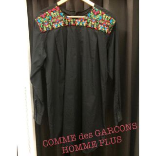 コムデギャルソンオムプリュス(COMME des GARCONS HOMME PLUS)のCOMME des GARCONS HOMME PLUS 18ss 花柄刺繍(シャツ)