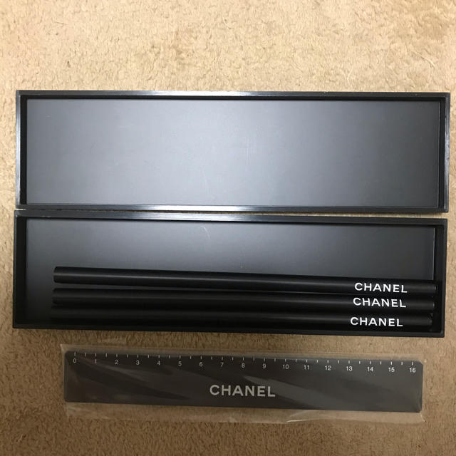 CHANEL(シャネル)のシャネル　鉛筆 エンタメ/ホビーのアート用品(鉛筆)の商品写真
