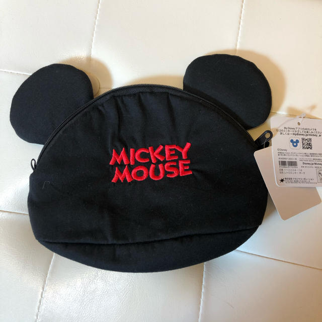 Disney(ディズニー)のミッキー型ポーチ レディースのファッション小物(ポーチ)の商品写真