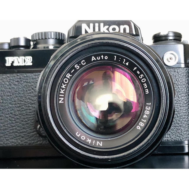 Nikon(ニコン)のNikonニコン　FM2  オートニッコール50mm f1.4付 スマホ/家電/カメラのカメラ(フィルムカメラ)の商品写真