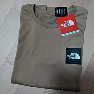 ザノースフェイス(THE NORTH FACE)の新品☆ノースフェイス　レディース　Tシャツ　スクエア　ロゴ　ケルプタン　メンズS(Tシャツ(半袖/袖なし))