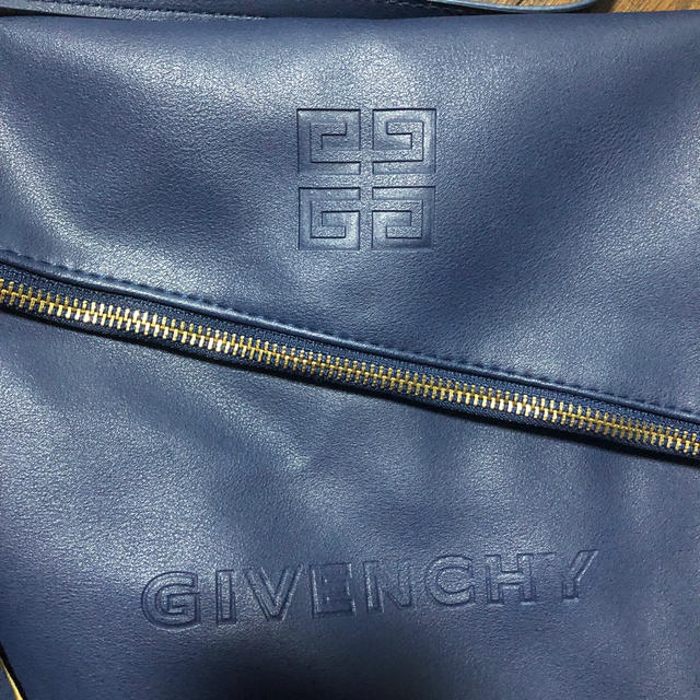 GIVENCHY(ジバンシィ)の専用‼️ メンズのバッグ(ショルダーバッグ)の商品写真