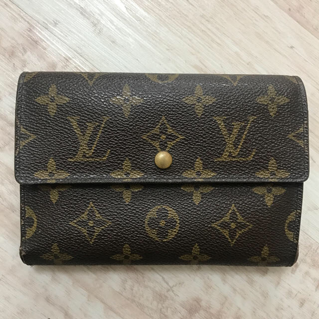 LOUIS VUITTON - LOUIS VUITTON ルイヴィトン 三つ折り財布の通販 by 