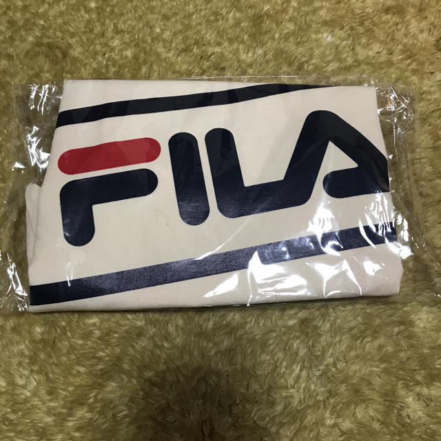 E hyphen world gallery(イーハイフンワールドギャラリー)のE hyphen イーハイフン  FILA トートバッグ レディースのバッグ(トートバッグ)の商品写真