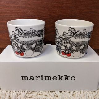 マリメッコ(marimekko)の専用です　マリメッコ　ラテマグ　ヴェルイェクセトゥ(グラス/カップ)