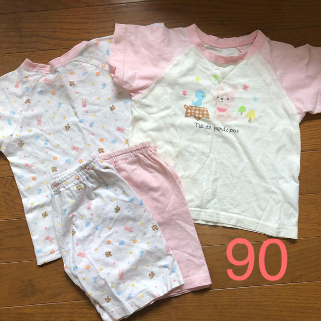 西松屋(ニシマツヤ)の西松屋　パジャマ90 上下4点セット キッズ/ベビー/マタニティのキッズ服女の子用(90cm~)(パジャマ)の商品写真