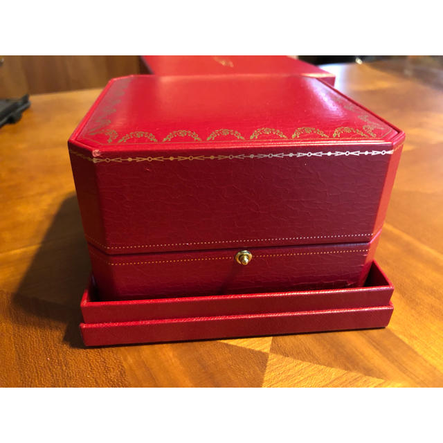 Cartier(カルティエ)のカルティエ　時計　空き箱 レディースのバッグ(ショップ袋)の商品写真