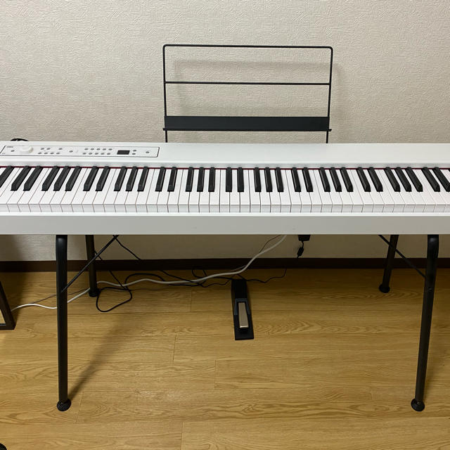 KORG(コルグ)のみい様専用　電子ピアノ　電子キーボード　KORG D1 ホワイト 楽器の鍵盤楽器(電子ピアノ)の商品写真