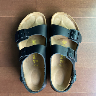 ビルケンシュトック(BIRKENSTOCK)のおふ様 美品 BIRKENSTOCK ミラノ ブラック 43 幅広 箱付き(サンダル)