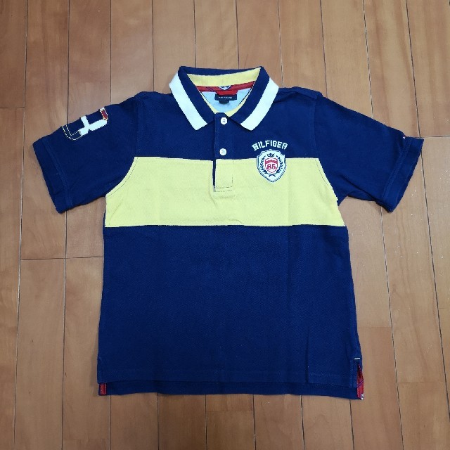 TOMMY HILFIGER(トミーヒルフィガー)のTOMMY HILFIGAR トミーヒルフィガー　ポロシャツ　7T  120 キッズ/ベビー/マタニティのキッズ服男の子用(90cm~)(Tシャツ/カットソー)の商品写真