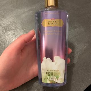 ヴィクトリアズシークレット(Victoria's Secret)のヴィクトリアシークレット ボディーウォッシュ　250mL(ボディソープ/石鹸)