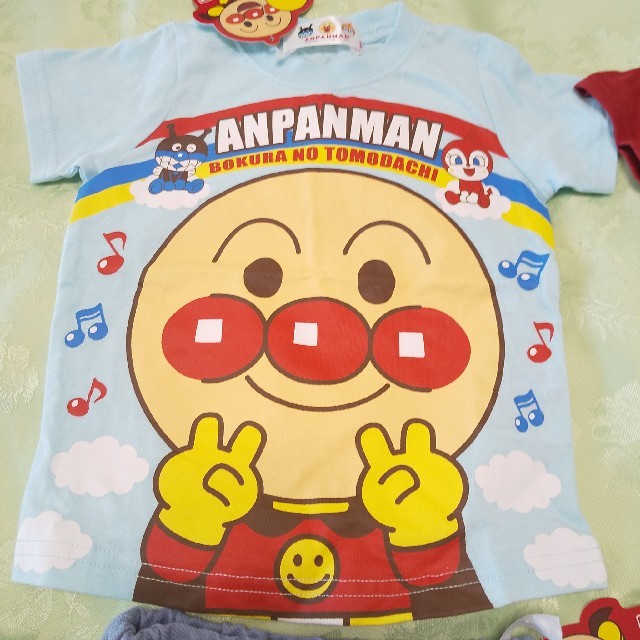 アンパンマン 新品半袖Tシャツ２枚とモンキーパンツボトム２枚の４点セット 80 キッズ/ベビー/マタニティのベビー服(~85cm)(Ｔシャツ)の商品写真